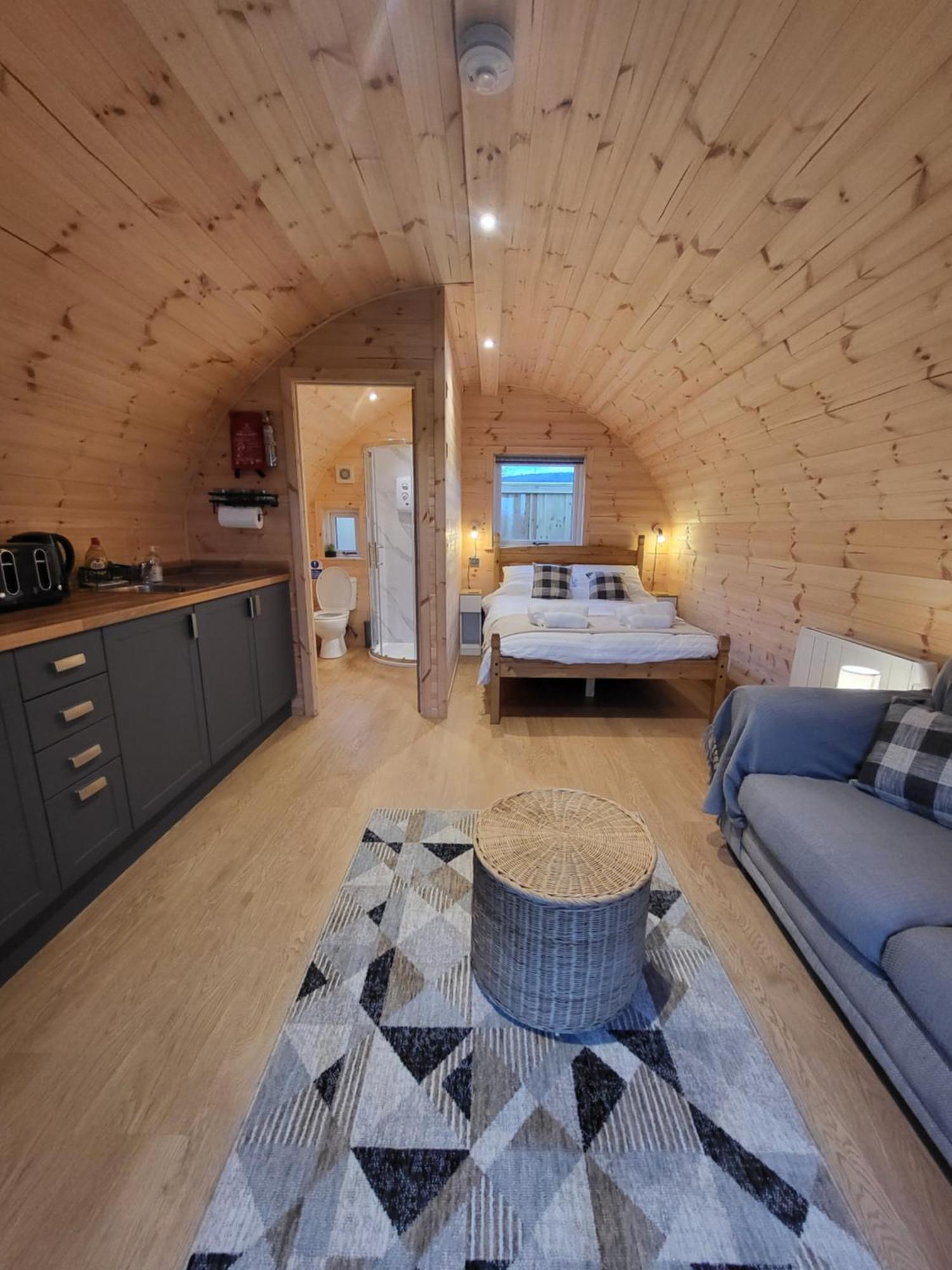 Lois' Pod With Hot Tub, Near Airport Hotel Bristol Exterior foto
